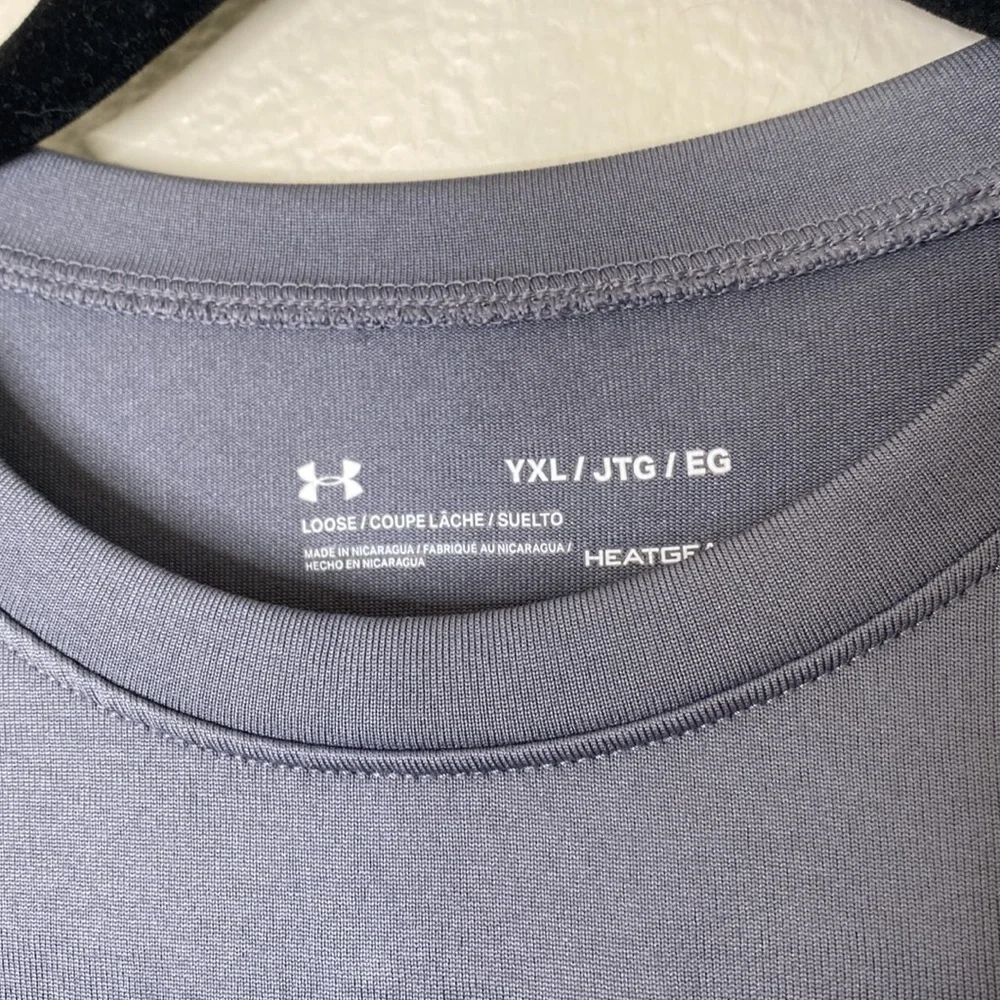 Under Armour long sleeve shirt kids youth XL heatgear grey EUC